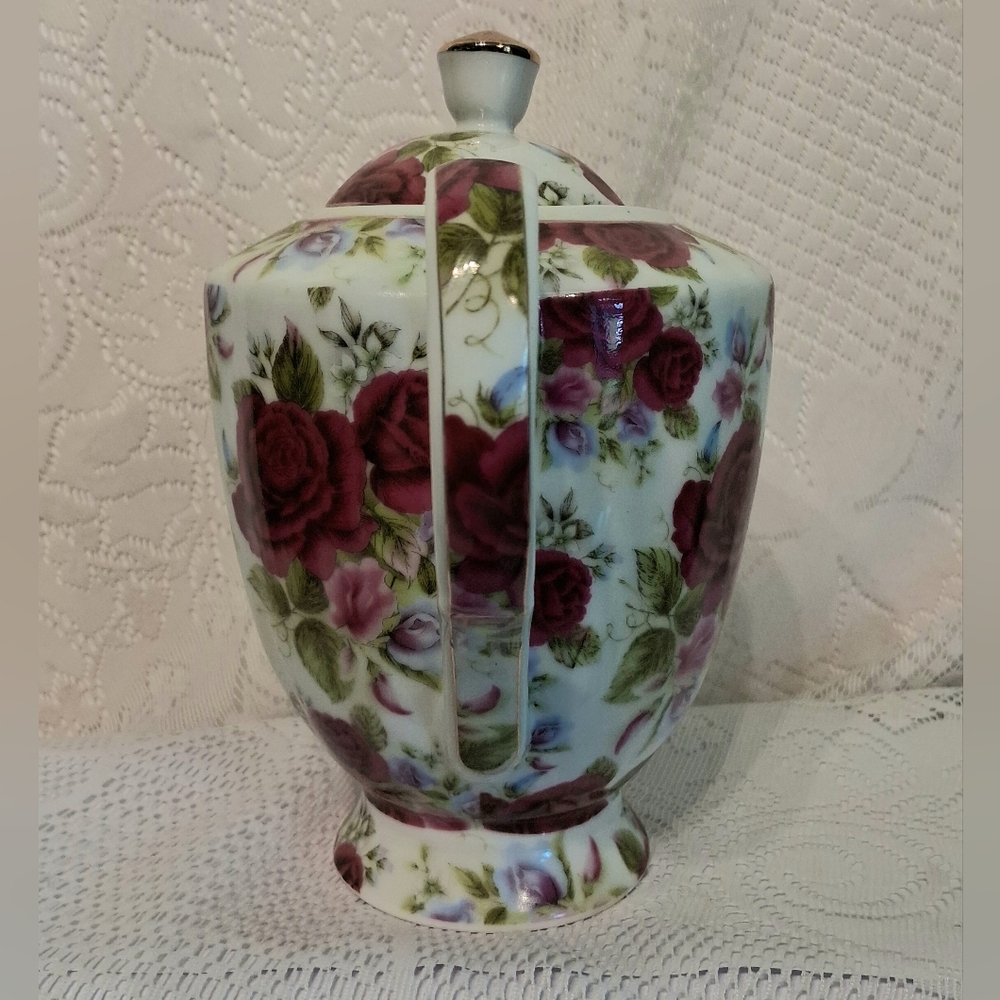 17 Pc Floral Tea Set with Red Roses - Picture 3 of 16